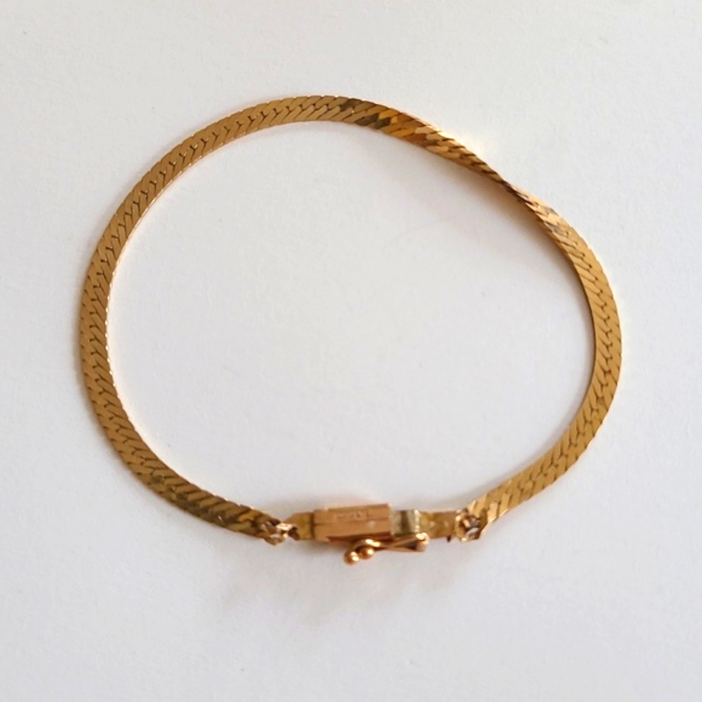 14K Gold Herringbone Bracelet - Picture 3 of 5
